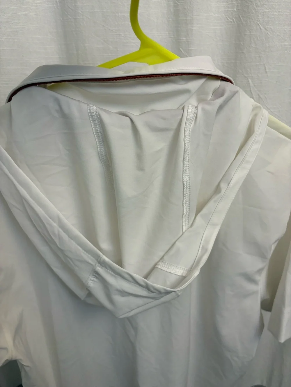 Nike Men’s White Sideline Short-Sleeve Quarter-Zip Pullover